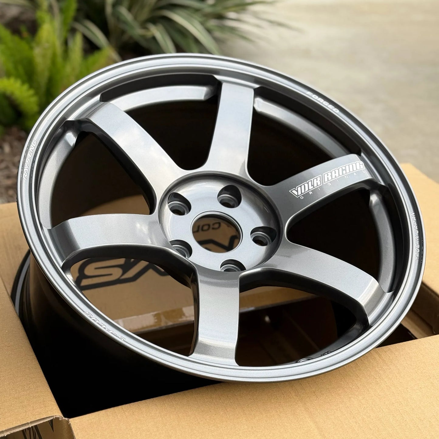Volk Racing TE37 Saga S-Plus 18x10 +40 5x120 Gunmetal (SET)
