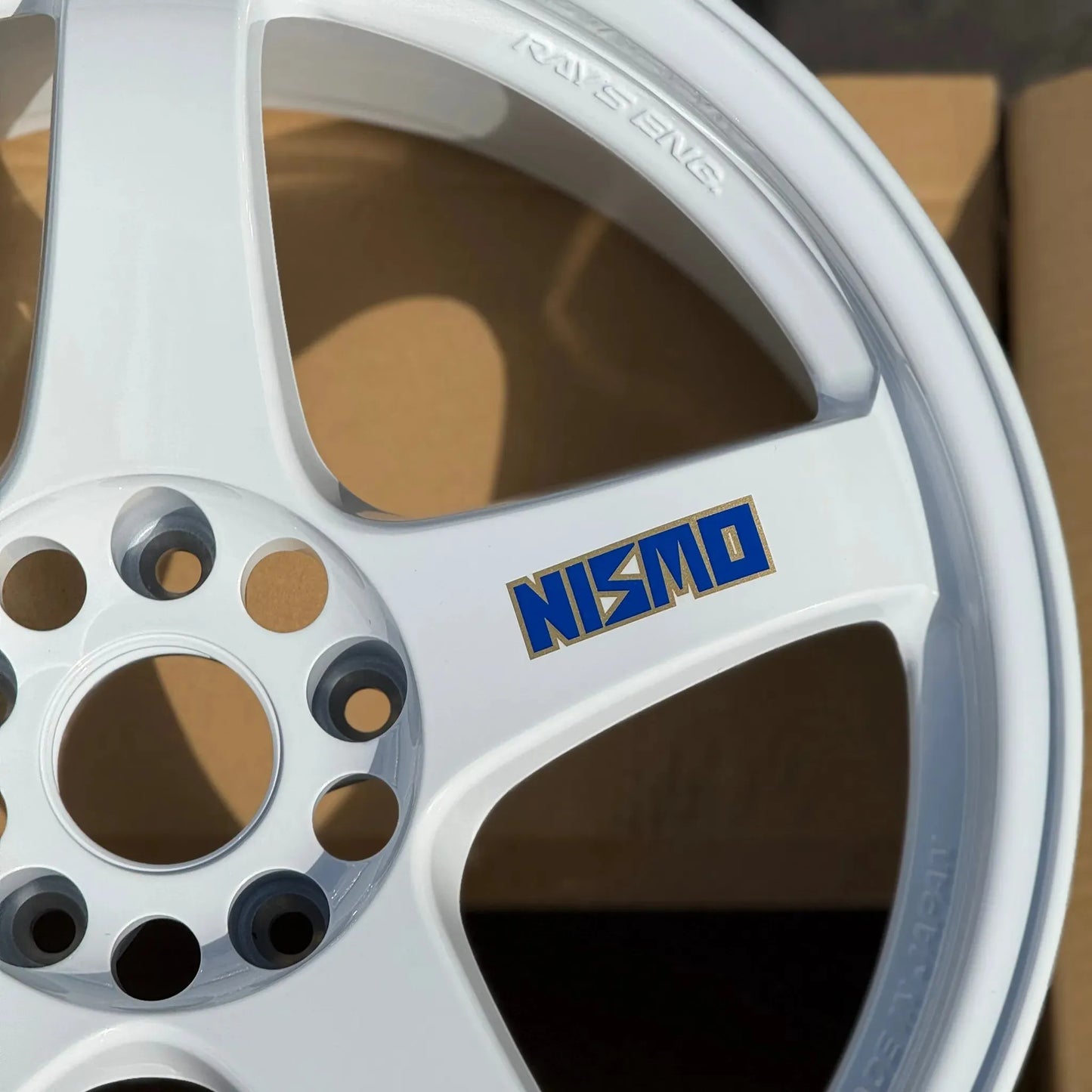Nismo LMGT4 40th Anniversary Limited 18x9.5 +12 5x114.3 White (SET)