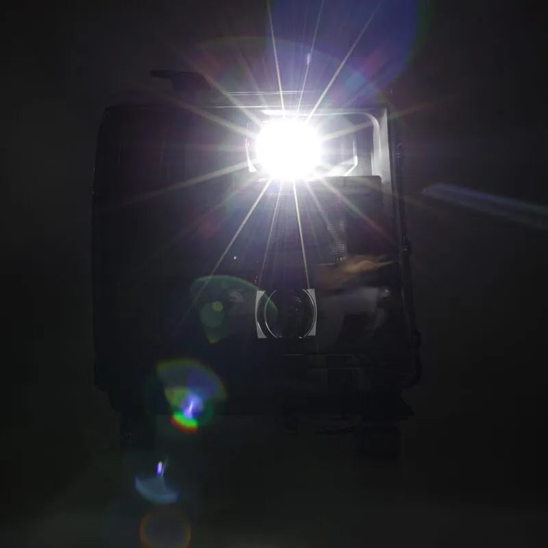 AlphaRex 16-18 Chevy 1500HD LUXX LED Proj Headlights | Silverado 1500 (880234)