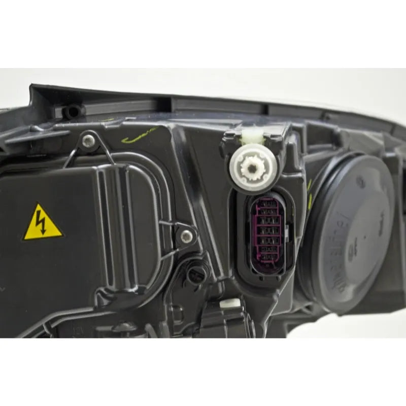 Hella Bi-Xenon Headlight Assembly | VW Golf 13-20 (011956271)