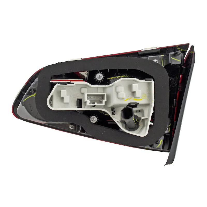Hella 15-19 VW Golf R Mk6/7/8 Tail Light | 2015-19 Golf SportWagen/GTI (011978231)
