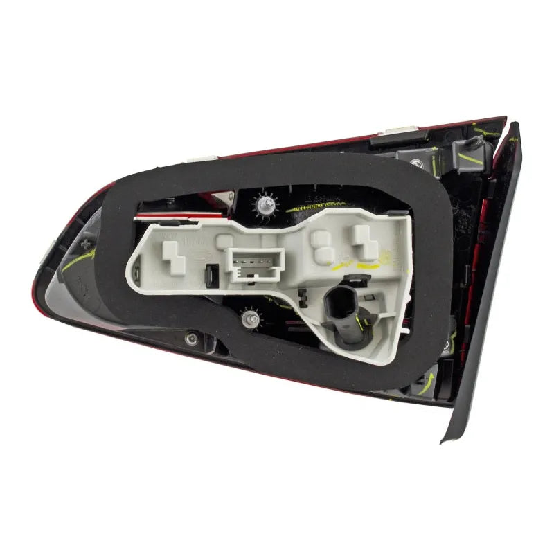 Hella 15-19 VW Golf R Mk6/7/8 Tail Light | 2015-19 Golf SportWagen/GTI (011978231)