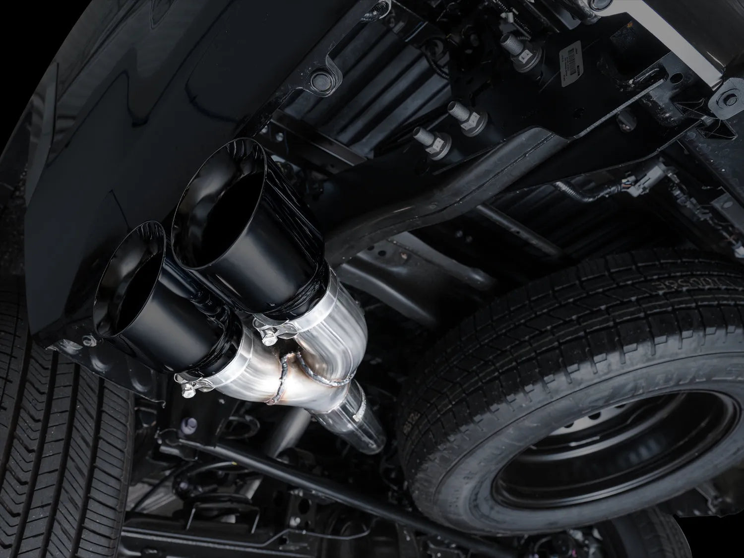 AWE Tuning 0FG Exhaust for 3rd Gen Toyota Tundra - Dual Diamond Black Tips (3015-33063)