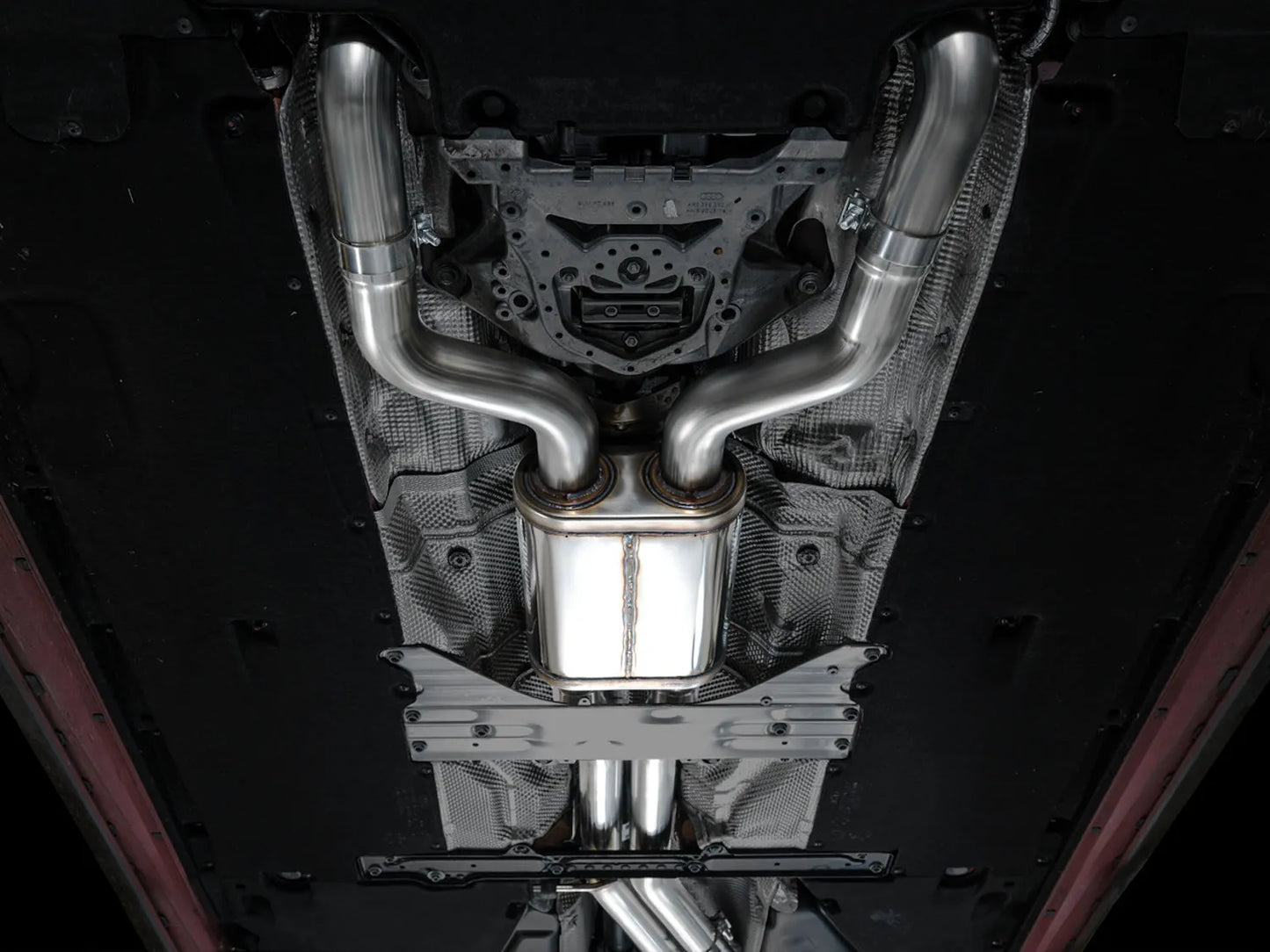 AWE Tuning AWE SwitchPath Exhaust for C8 Audi RS 6/RS 7 - Diamond Black RS-style Tips - 3025-33776