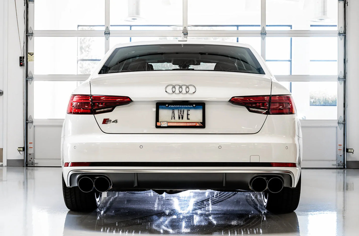 AWE Tuning AWE SwitchPath Exhaust for Audi B9 S4 - 3025-43034