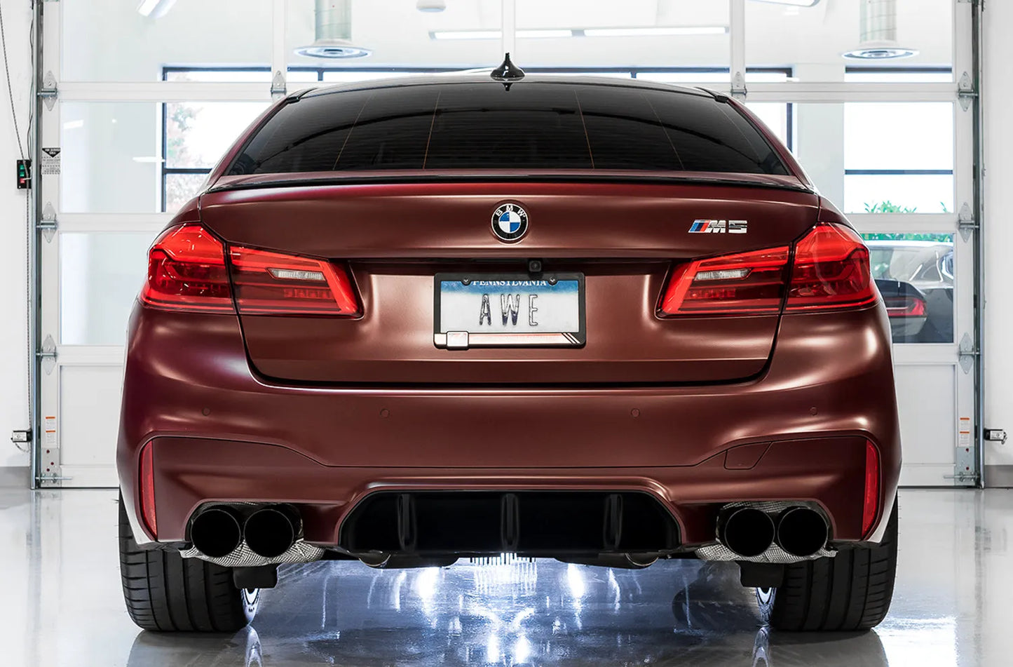 AWE Tuning Track Edition Axleback Exhaust for BMW F90 M5 - Diamond Black Tips (3020-43077)