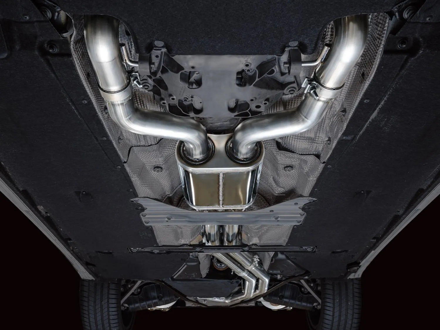 AWE Tuning Track Edition Exhaust - Diamond Black Tips for 19-23 Audi C8 S6/S7 (3020-43109)