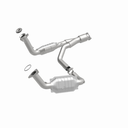 MagnaFlow Conv DF 06-09 Chevy Trailblazer SS 6.0L | (93496)