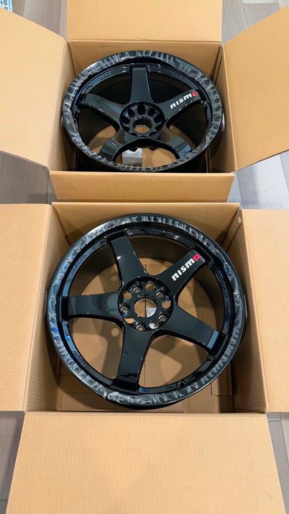 Nismo LMGT4 Omori Spec 18x9.5 +12, 18x10.5 +15 5x114.3 Gloss Black (SET)