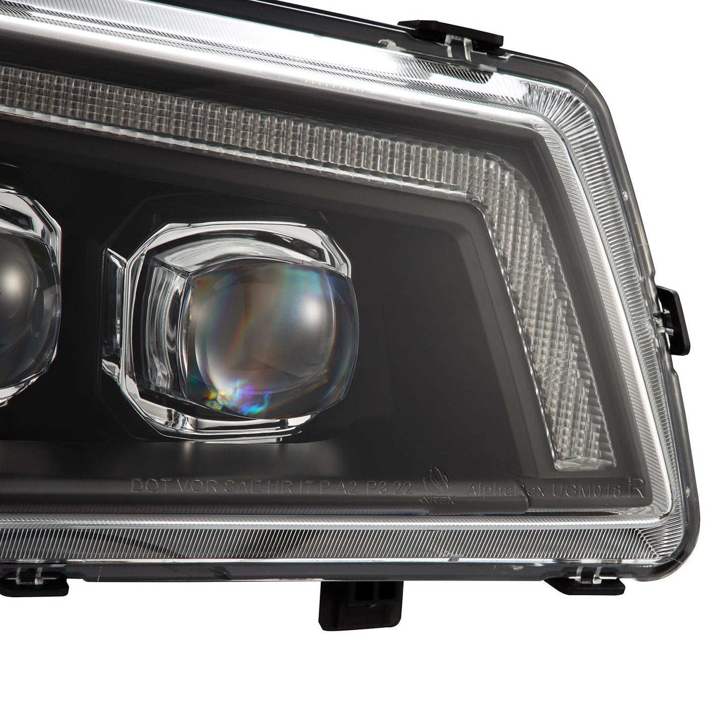 AlphaRex 03-06 Chevrolet Silverado/02-06 Avalanche (without body cladding) NOVA-Series LED Projector Headlights Black