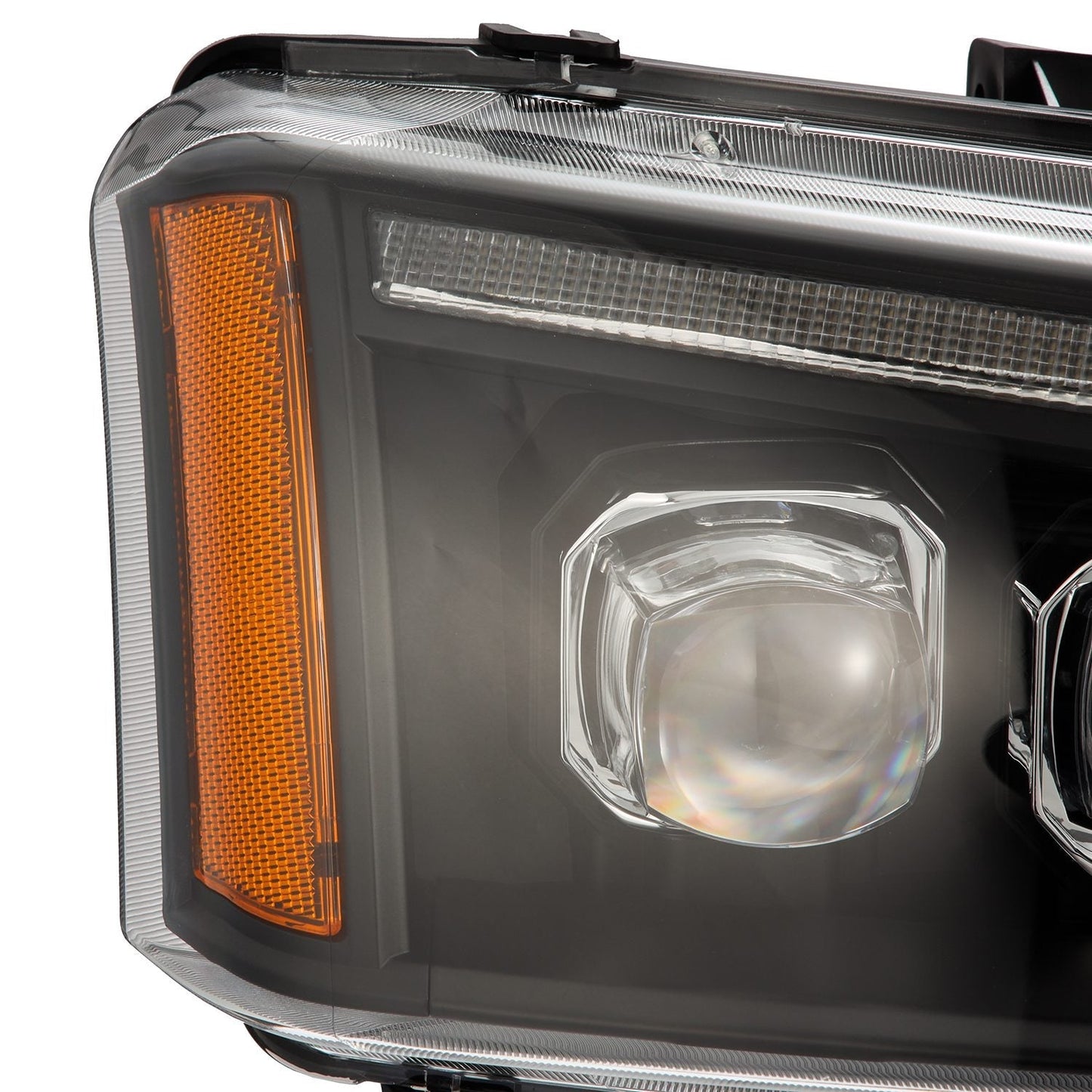 AlphaRex 03-06 Chevrolet Silverado/02-06 Avalanche (without body cladding) NOVA-Series LED Projector Headlights Black