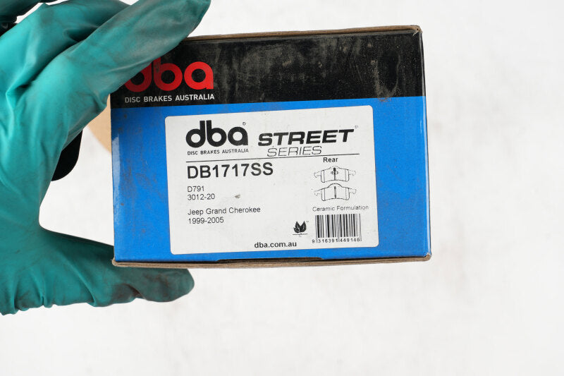 DBA Street Series Rear Brake Pads | Jeep Grand Cherokee (99-04) (DB1717SS)