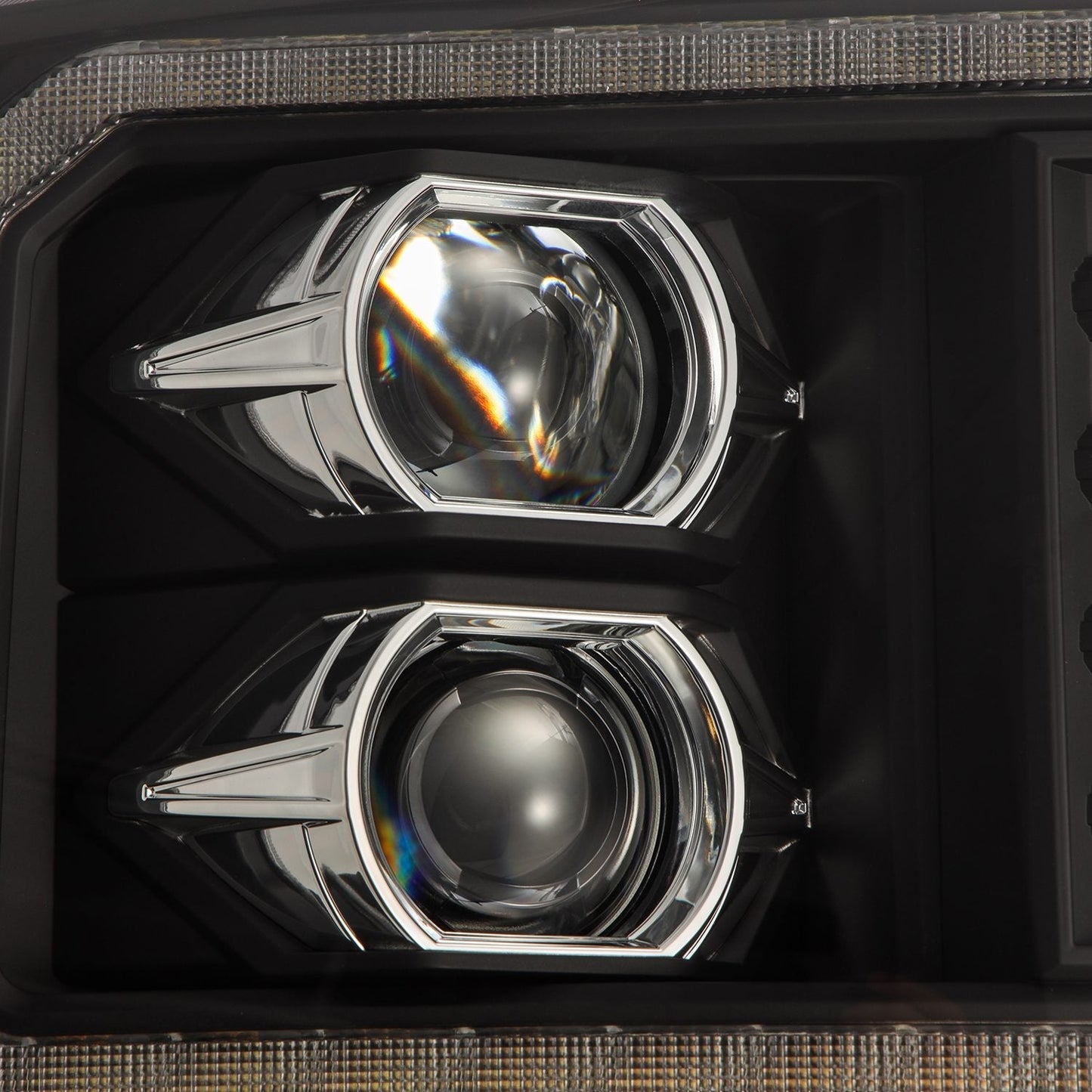 AlphaRex 05-07 Ford Super Duty/Excursion PRO-Series Halogen Projector Headlights Black