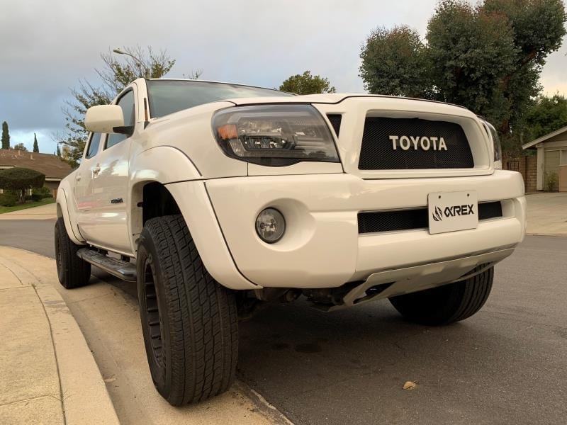 AlphaRex 05-11 Toyota Tacoma LUXX Crystal Headlights Plank Style Chrome w/Activation Light/DRL