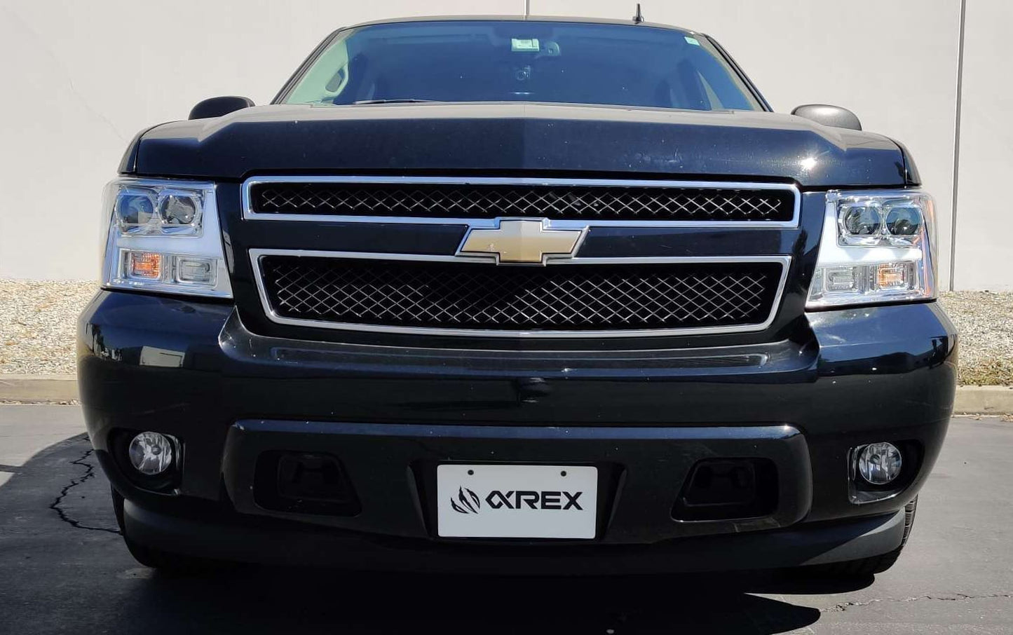 AlphaRex 07-14 Chevrolet Tahoe/Suburban/07-13 Avalanche LUXX-Series LED Projector Headlights Chrome