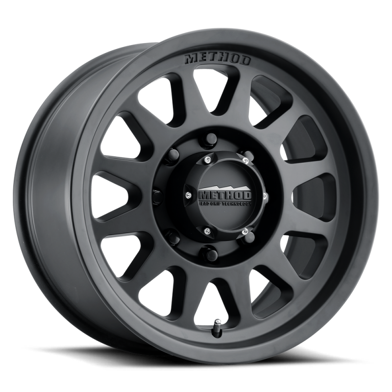 Method MR704-HD Matte Black | 17x9" +18mm | 8x6.5mm Wheel