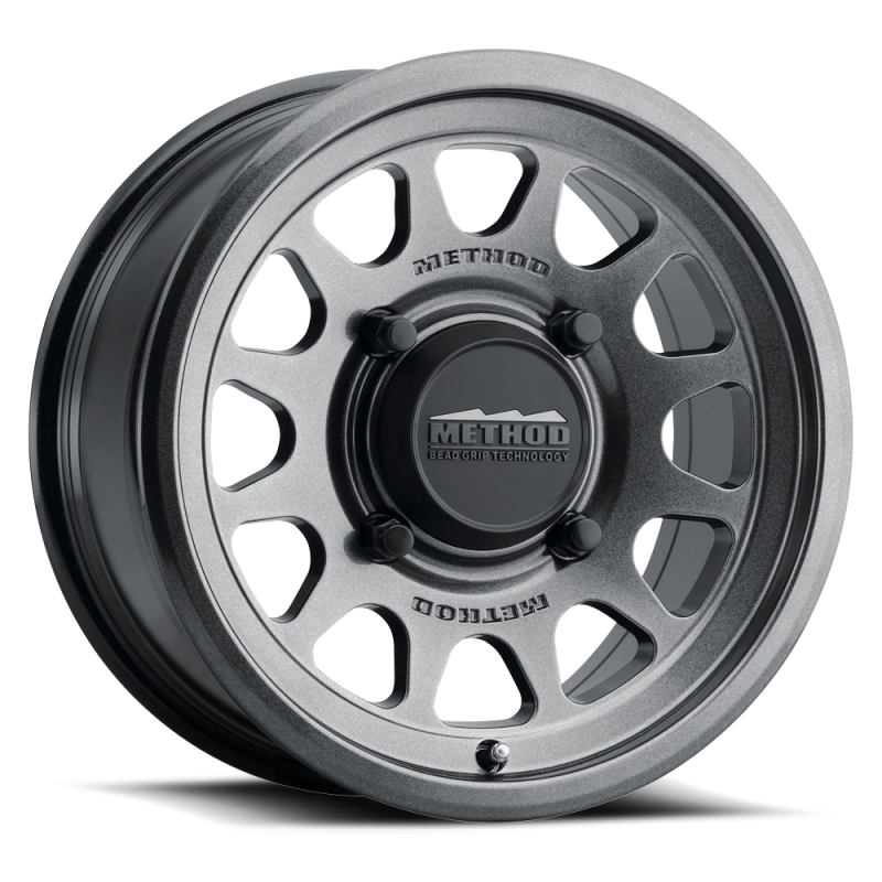 (set of 4) Method MR414 UTV Bead Grip Gloss Graphite | 15x7" +38mm | 5x4.5in Wheel