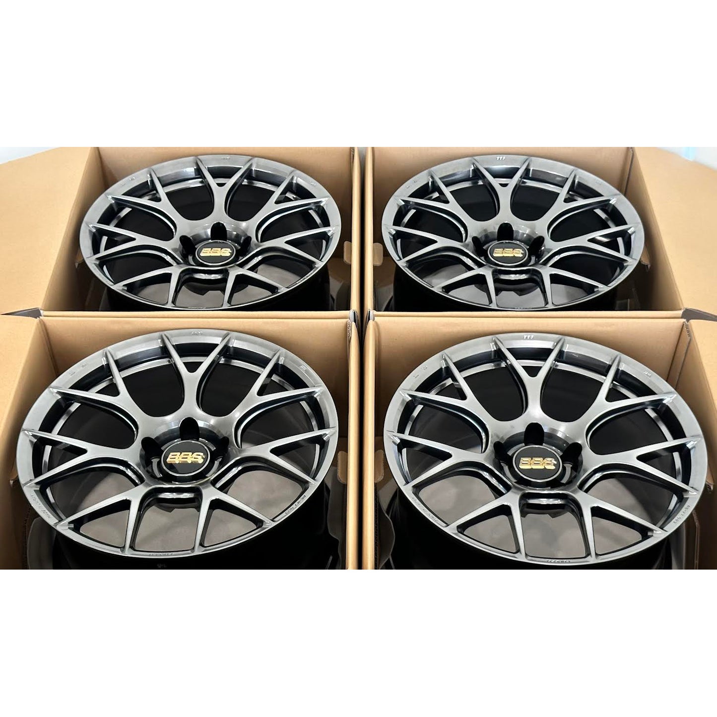 BBS RE-V7 18x9.5 +22 5x114.3 Diamond Black (SET)