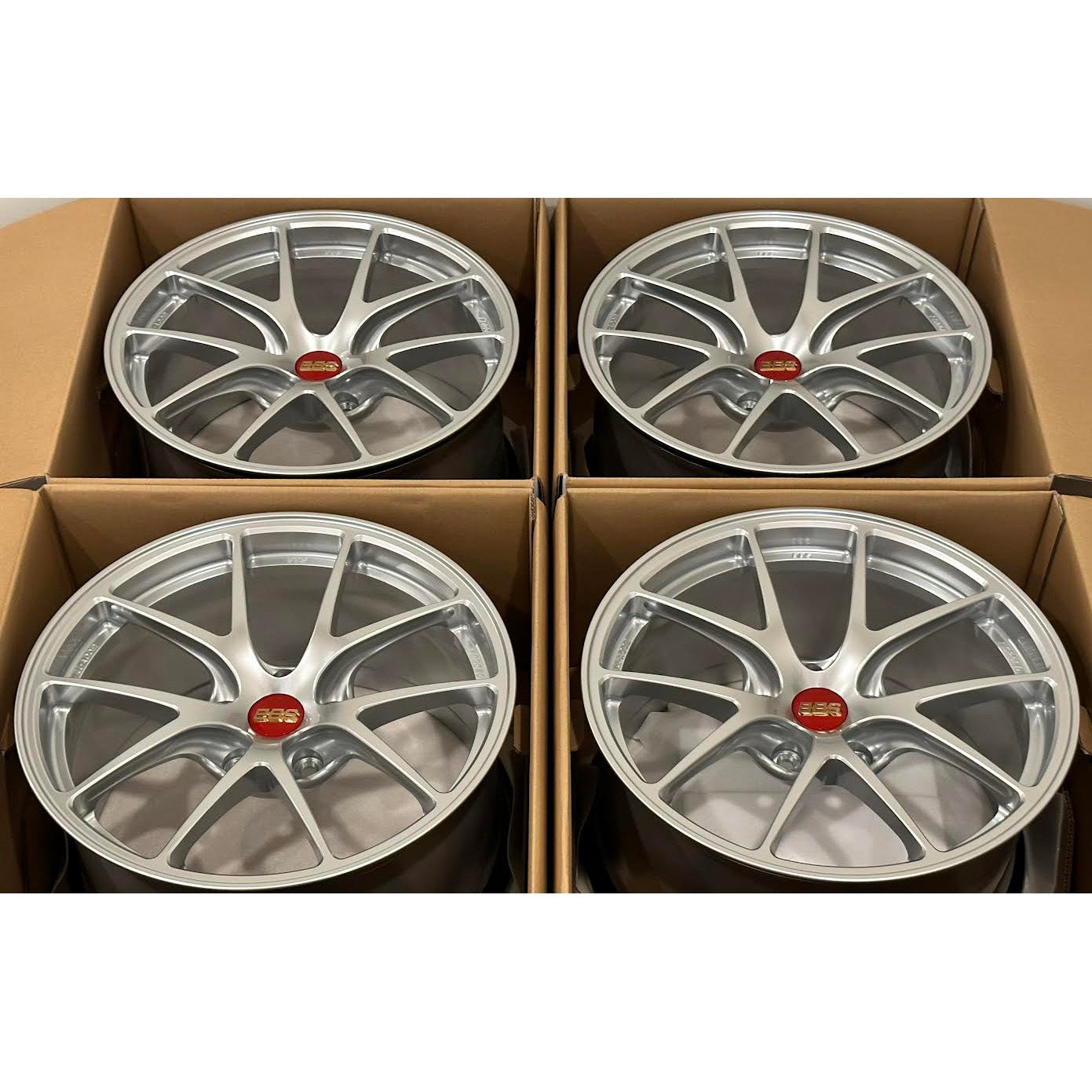 BBS RI-A 18x9.5 +40 5x120 Diamond Silver (SET)