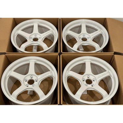 Advan GT Beyond 18x9.5 +45 5x100 Racing White (SET)