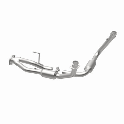 MagnaFlow Direct Fit Catalytic Converter 05-06 Jeep Grand Cherokee 3.7L Y-Pipe Assy (49 State)