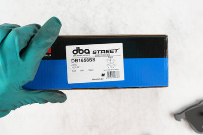 DBA Front Street Series Brake Pads w/316mm Front Rotor | Volvo XC90 (03-14) (DB1658SS)