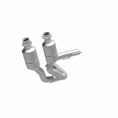 MagnaFlow Direct Fit Catalytic Converter 99-04 Jeep Grand Cherokee 4.0L Front