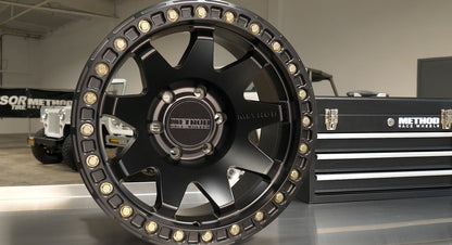 (set of 4) Method MR108 Beadlock Matte Black | 17x9" -44mm | 6x5.5in Wheel