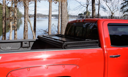 Lund 15-18 Ford F-150 Styleside (5.5ft. Bed) Hard Fold Tonneau Cover - Black