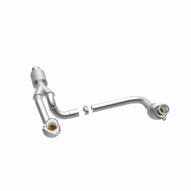 MagnaFlow OEM-Grade Catalytic Converter | GMC Sierra 14-16, Chevy Silverado 16-18 (52642)