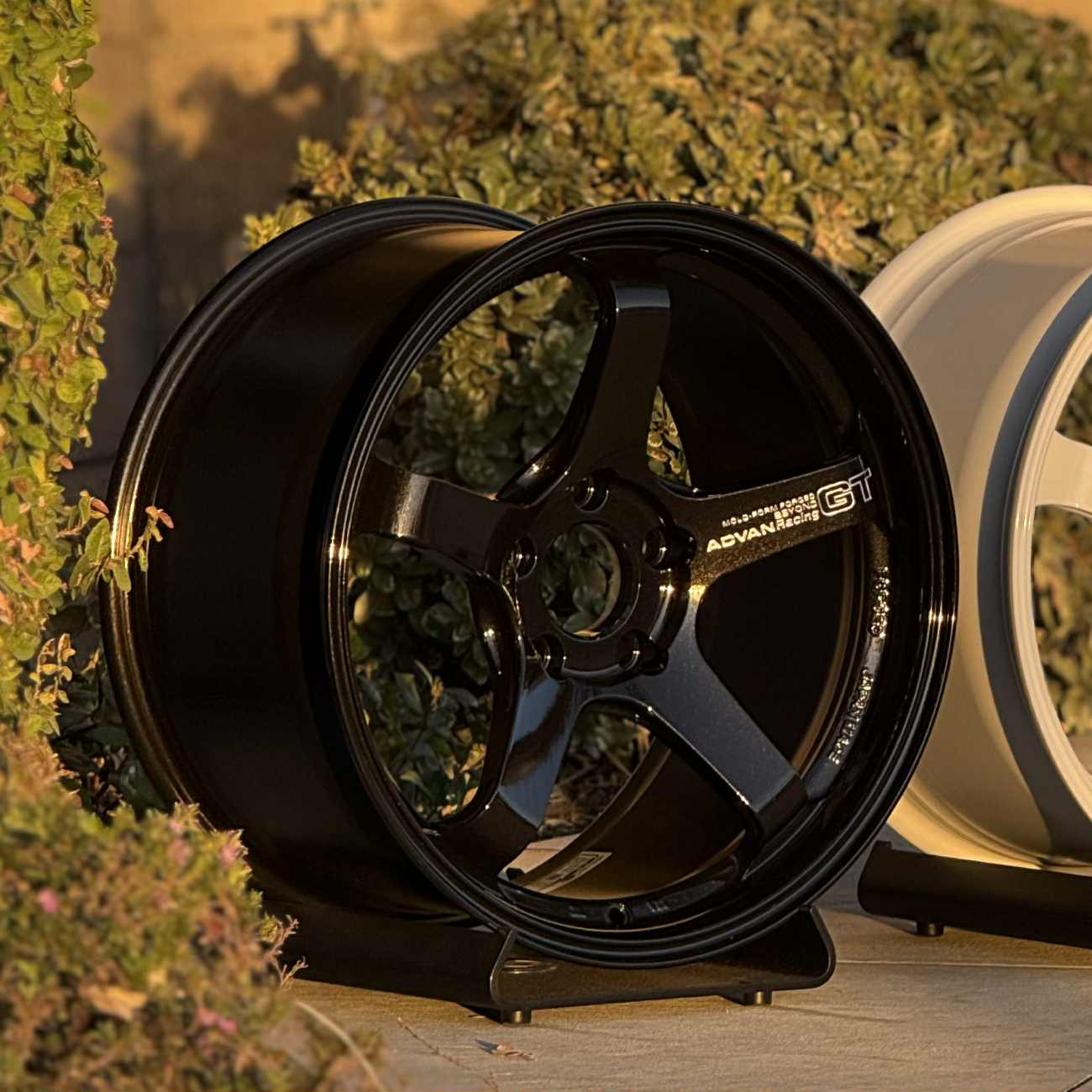 Advan GT Beyond 18x10 +40 5x120 Racing Titanium Black (SET)