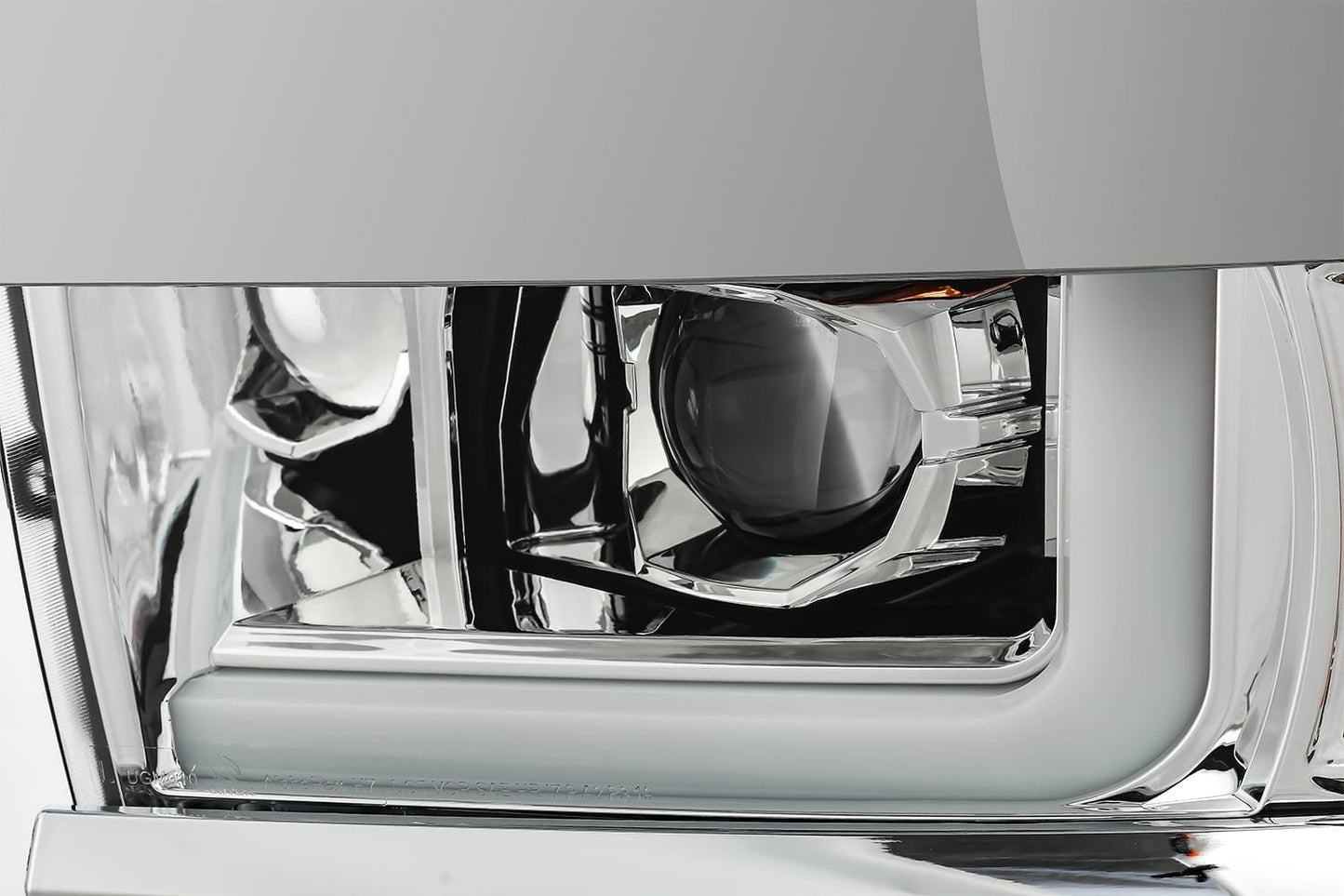 AlphaRex 15-19 Chevrolet Silverado 2500HD/3500HD PRO-Series Halogen Projector Headlights Chrome