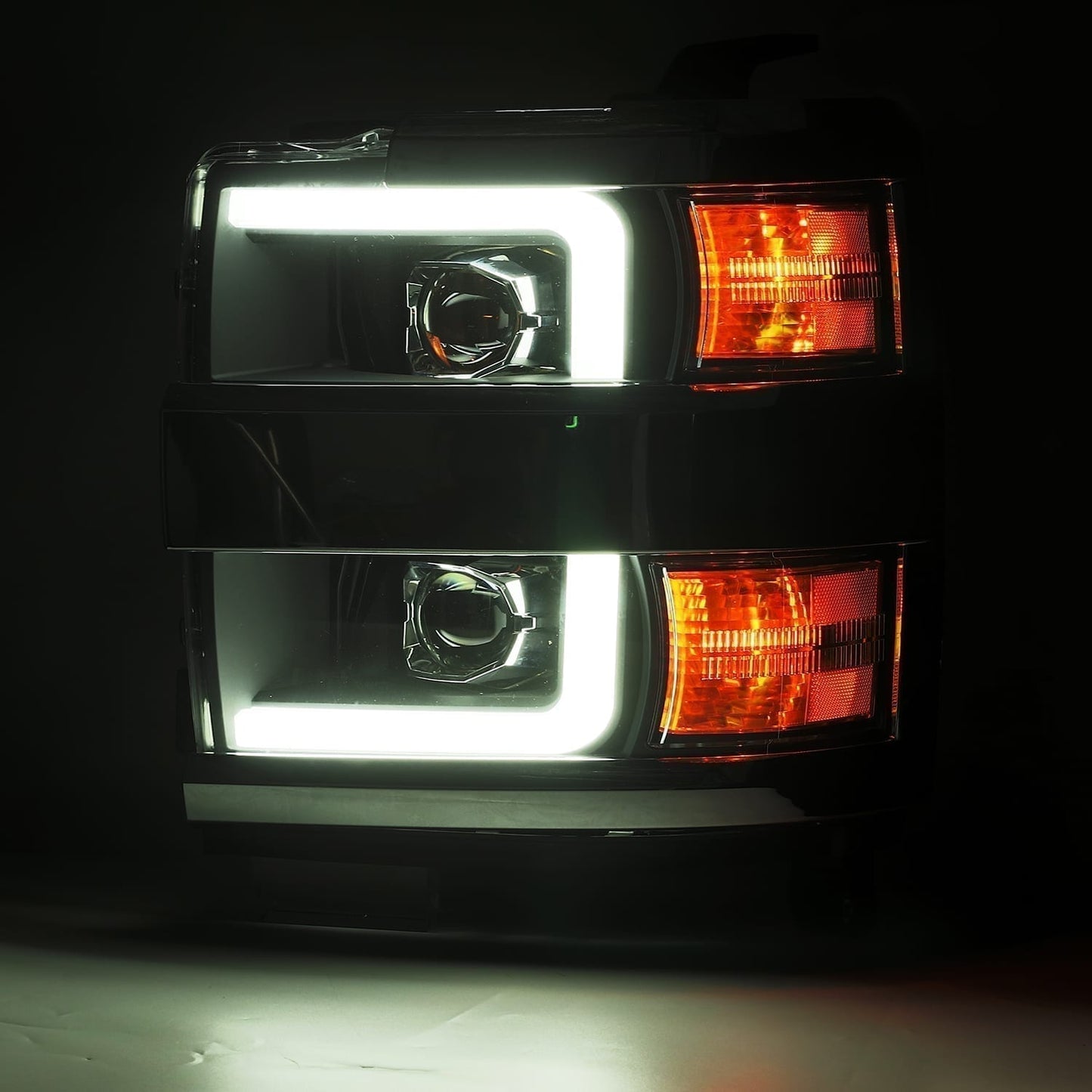 AlphaRex 15-19 Chevrolet Silverado 2500HD/3500HD PRO-Series Halogen Projector Headlights Chrome