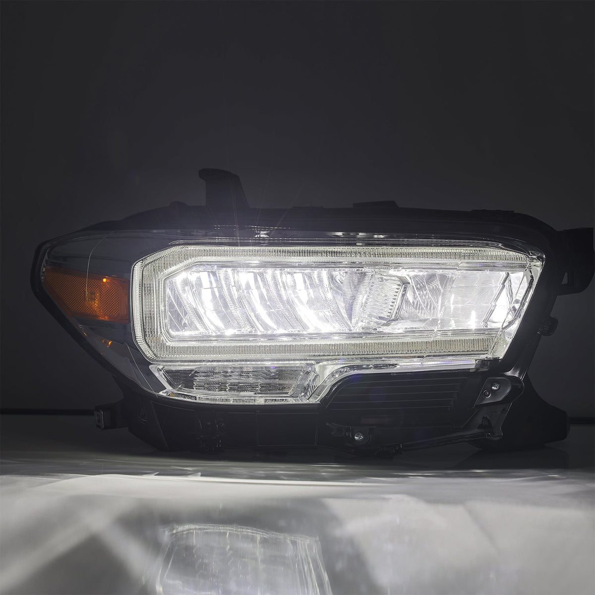 AlphaRex 16-23 Toyota Tacoma LUXX-Series Crystal Headlights - Chrome
