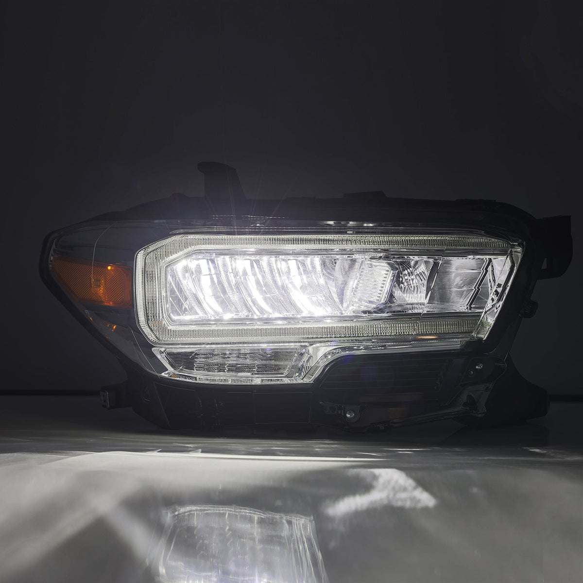 AlphaRex 16-23 Toyota Tacoma LUXX-Series Crystal Headlights - Chrome