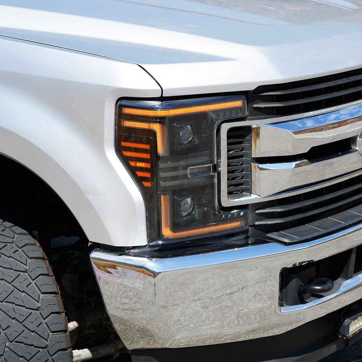 AlphaRex LUXX-Series Headlights | Ford F-250/350/450/550 Super Duty 17-23 (880346)
