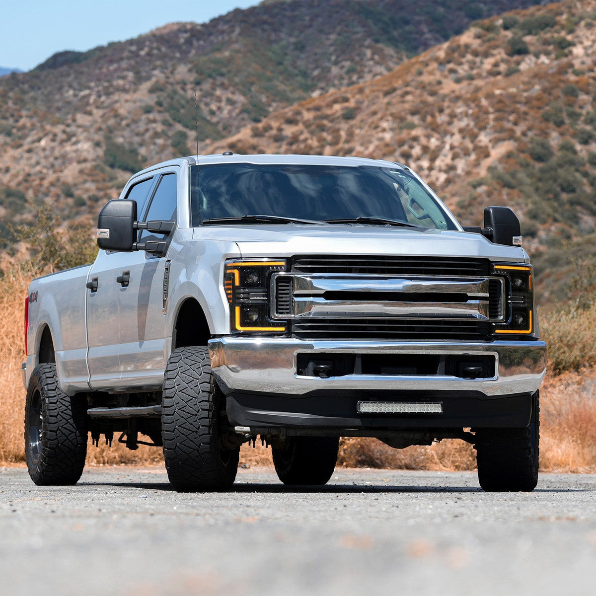 AlphaRex LUXX-Series Headlights | Ford F-250/350/450/550 Super Duty 17-23 (880346)
