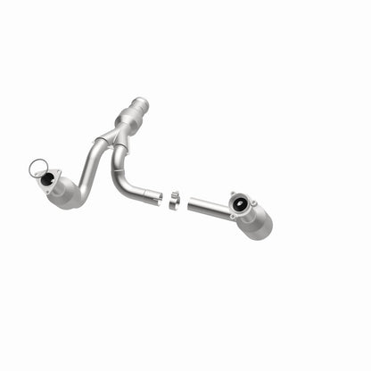 Magnaflow OEM Grade Direct-Fit Catalytic Converter | GMC Yukon XL 6.2L (52617)