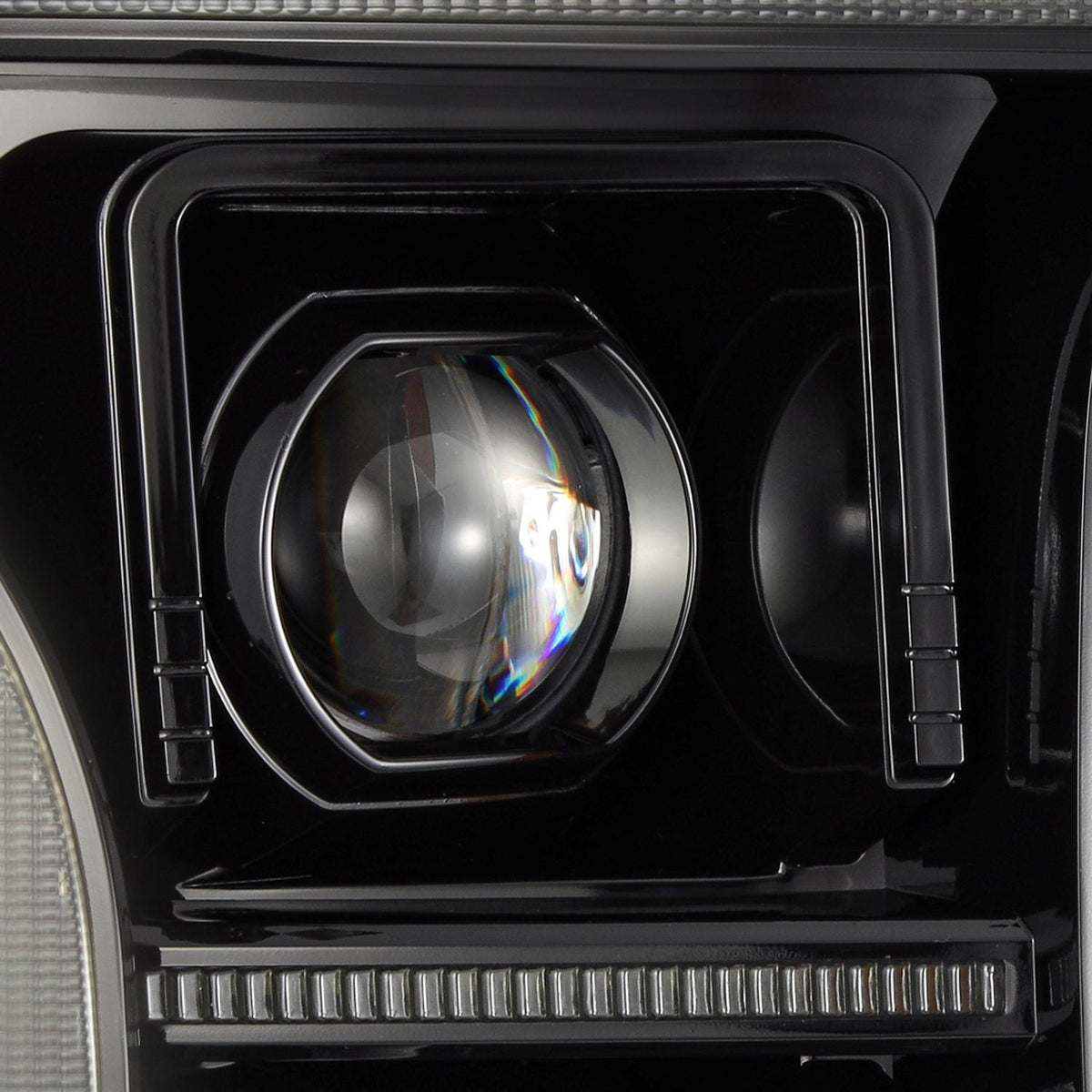 AlphaRex LED Proj HL | Ford F-150 (15-20) (LUXX w/ Actv Lt Seq Sig SB) (880251)