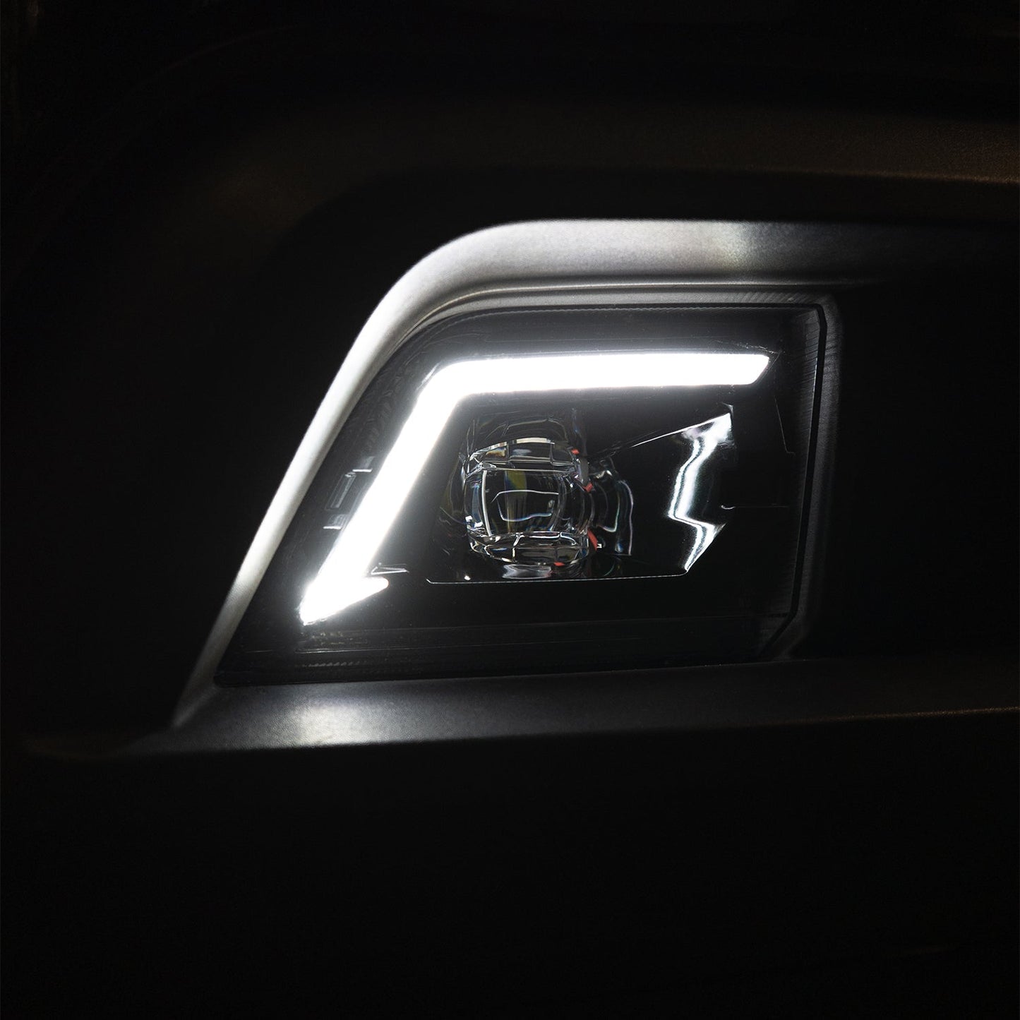 AlphaRex 19-23 Chevrolet Silverado 1500/19-23 Chevrolet Silverado 2500HD/3500HD DoubleTap Dual Color LED Projector Fog Lights