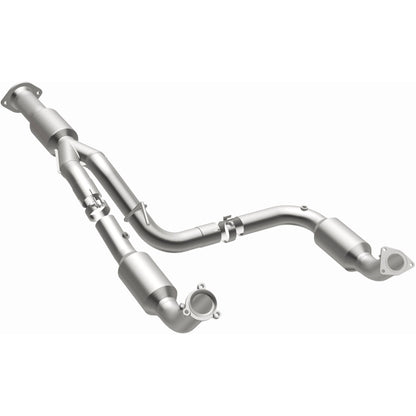 MagnaFlow California Grade CARB Compliant Direct-Fit Catalytic Converter 5582113