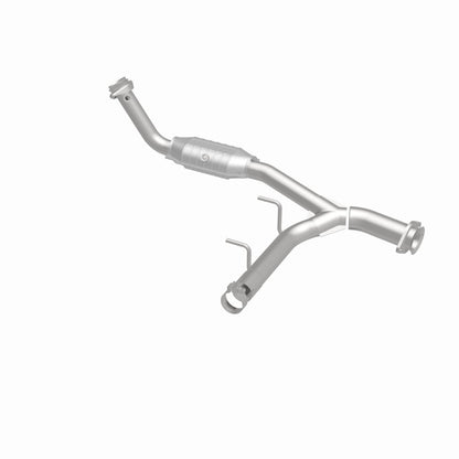 Magnaflow 93125 DirectFit Converter for Ford Expedition/Lincoln Navigator 5.4L