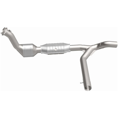 MagnaFlow 1999-2000 Ford Expedition California Grade CARB Compliant Direct-Fit Catalytic Converter