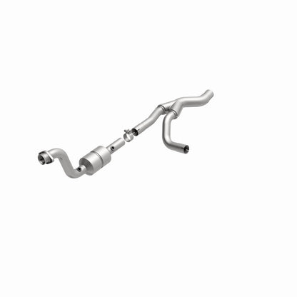 MagnaFlow Direct Fit Catalytic Converter 04-06 Dodge Durango 5.7L Passenger Side
