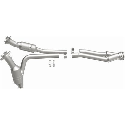 Magnaflow OEM Grade Direct-Fit Catalytic Converter | Ford Transit 150/250/350 (52436)