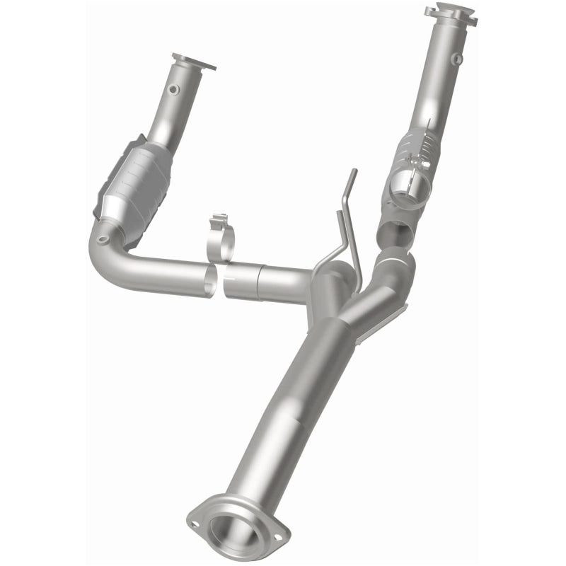 MagnaFlow OEM D&F Catalytic Converter | Silverado 2500HD/3500HD / Sierra 2500HD/3500HD (21-252)