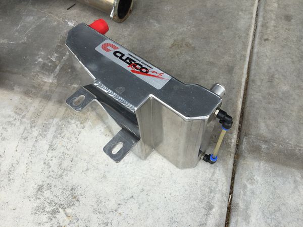 Cusco Street oil catch tank (0.6 liter tank, d=15 hose) for NISSAN Skyline GT-R (R32)