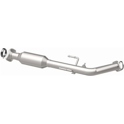 MagnaFlow 2001-2003 Toyota Sienna California Grade CARB Compliant Direct-Fit Catalytic Converter