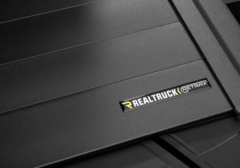 Retrax 14-up Chevy/GMC Long Bed / 15-up 2500/3500 (Wide RETRAX Rail) RetraxPRO MX