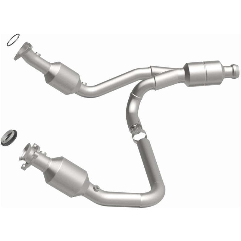 MagnaFlow OEM-Grade Catalytic Converter | GMC Sierra 14-16, Chevy Silverado 16-18 (52642)